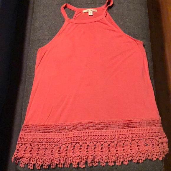Francesca's Collections Tops - Coral Top | Size Medium